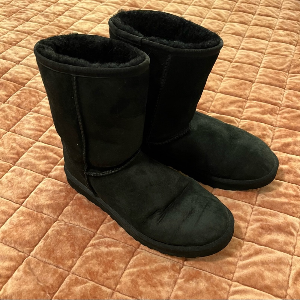 Classic Short UGG